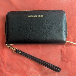 Michael Kors wristlet